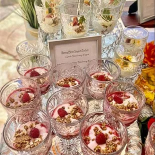 Raspberry yogurt parfaits