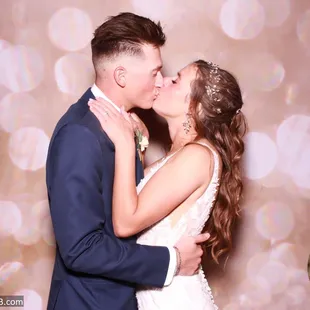 Wedding and Glam photo booth Arizona.