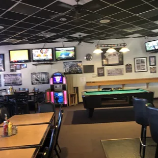 sushi and sashimi, interior