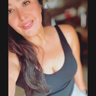 Lydia R.