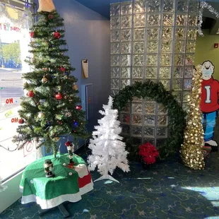 More Xmas decorations