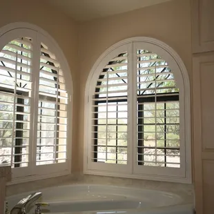 3 1/2 louver two panel arch