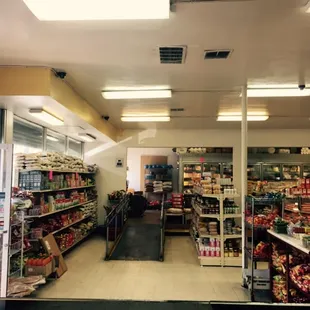 Grocery store/place to eat/meat&amp;fish market All in One!!