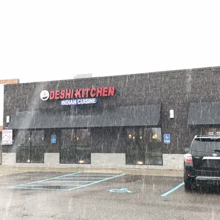 the outside of the restaurant