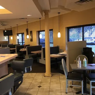 sushi and sashimi, interior