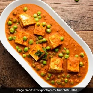 Aloo muttor paneer