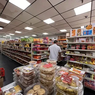 Tidy, clean and so many things to choose from