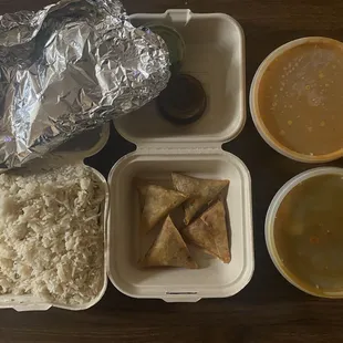 Side of rice, butter Nan, samosas and chicken orders