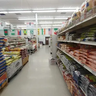 a grocery store aisle