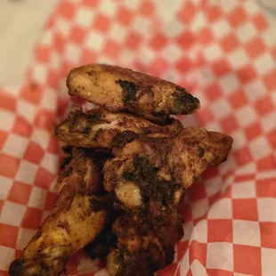 Plain wings