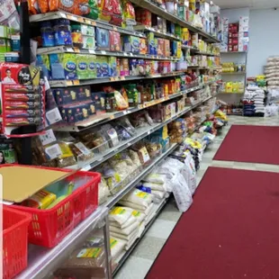 a grocery store aisle