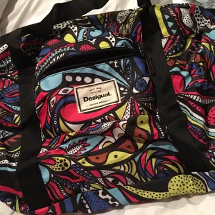 Did I mention a free $75 tote bag with purchase????