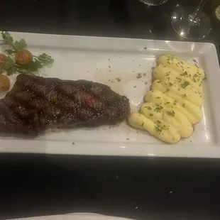 New York steak with mashed potatoes