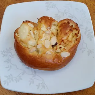 Coconut bun ($1.25)