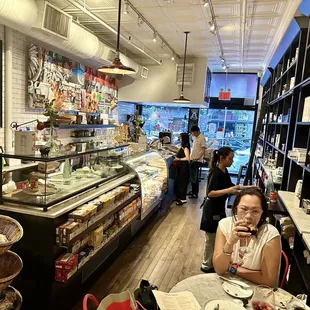 sushi and sashimi, interior