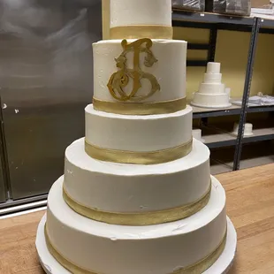 a three tiered wedding cake
