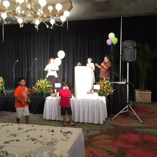 Dave and Sherry on stage...great hosts!!