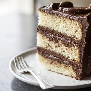 Old-Fashioned Diner Cake, slice