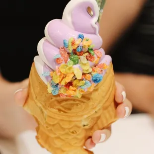 Ube vanilla swirl with fruity pebbles | (ig: @alisa.eats.food)