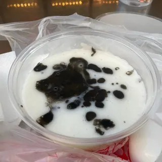 Fresh Almond Tea and Black Sesame Paste