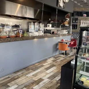 Inside, except for that display shelf, everything else is another restaurant.