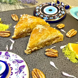 Walnut baklava