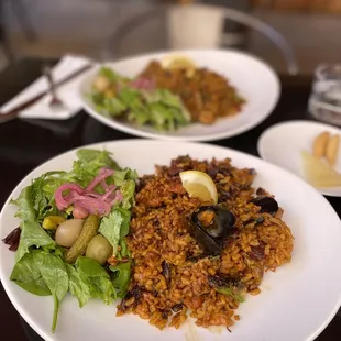 Paella mixta &amp; salad lunch