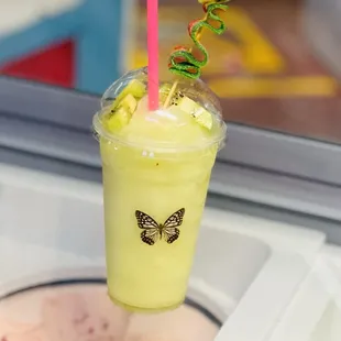 Kiwi blended drink