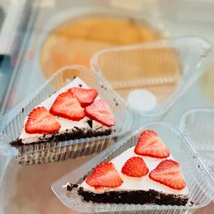 Slice chocolate cake