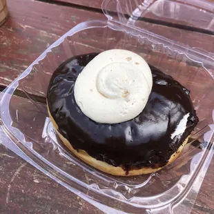Buckeye donut