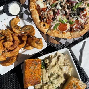 Fries, Venetian pizza, broccoli chicken rigatoni
