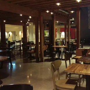 Very nice seating area with amazing large size screen. DG