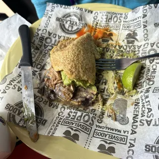 GORDITA - Carnitas