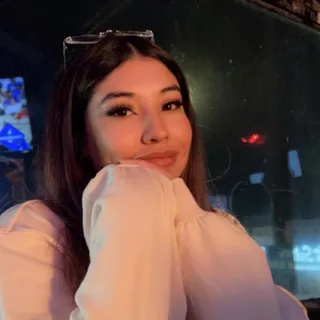 Viviana C.