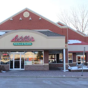 the outside of a restaurant