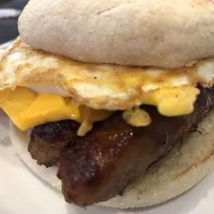 Sausage egg sandwich (4 links)