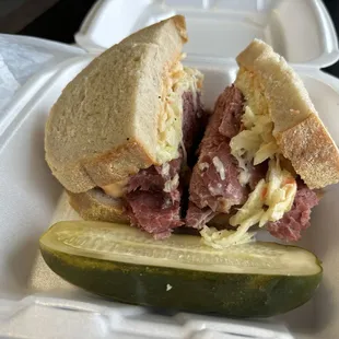 3. Corned Beef Deluxe Sandwich (Large)