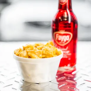 Macaroni &amp; cheese