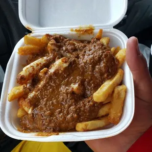 Chili cheese fries