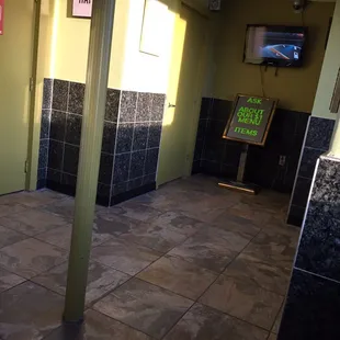 Very clean good food and great service