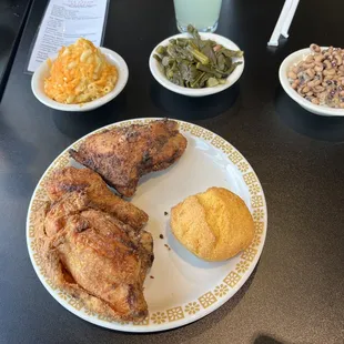 40 minute fried chicken, Mac and cheese, greens and no taste Hoppin John.  And..... an Ice Cream menu