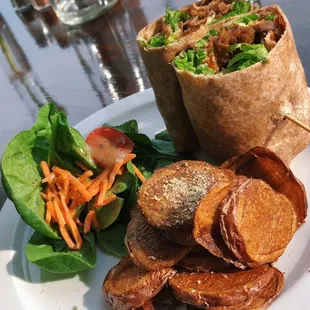 Vegan BLT with potatoes and spinach salad!