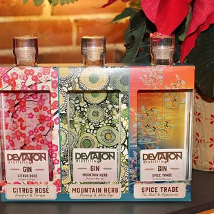 Looking for a Christmas gift for friends and family? Deviation Distilling offers their award-winning gins in a gift set. YES PLEASE.