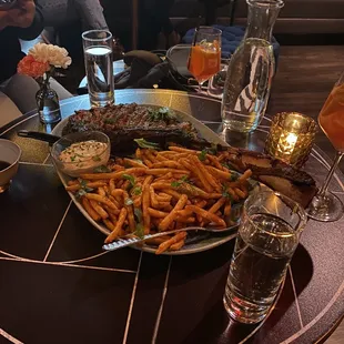 Tomahawk Frites for the table