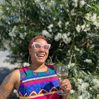 Tiye J.