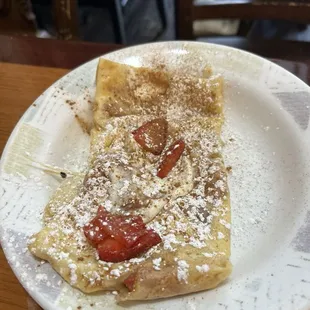 Strawberry Lucy Crêpe
