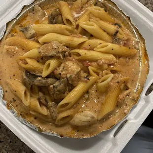 Penne Ai Funghi con Pollo