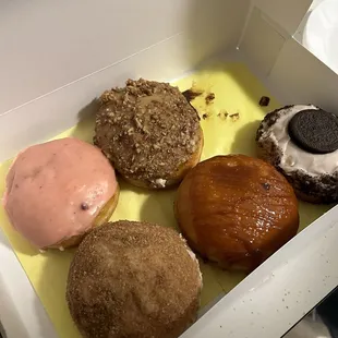 donuts, dough desserts, food