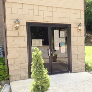 the entrance to the restaurant