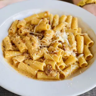 Smokey Chipotle And Gouda Mac And Cheese